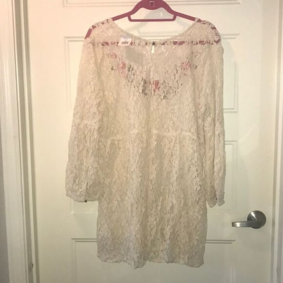 COPY - Cream Lace Tunic - Picture 4 of 5